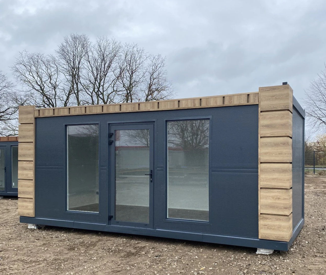CONTENEDOR DE TIENDA/SALA DE VENTAS/CONTENEDOR DE OFICINA TIPO CASA DE JARDÍN "LINZ"