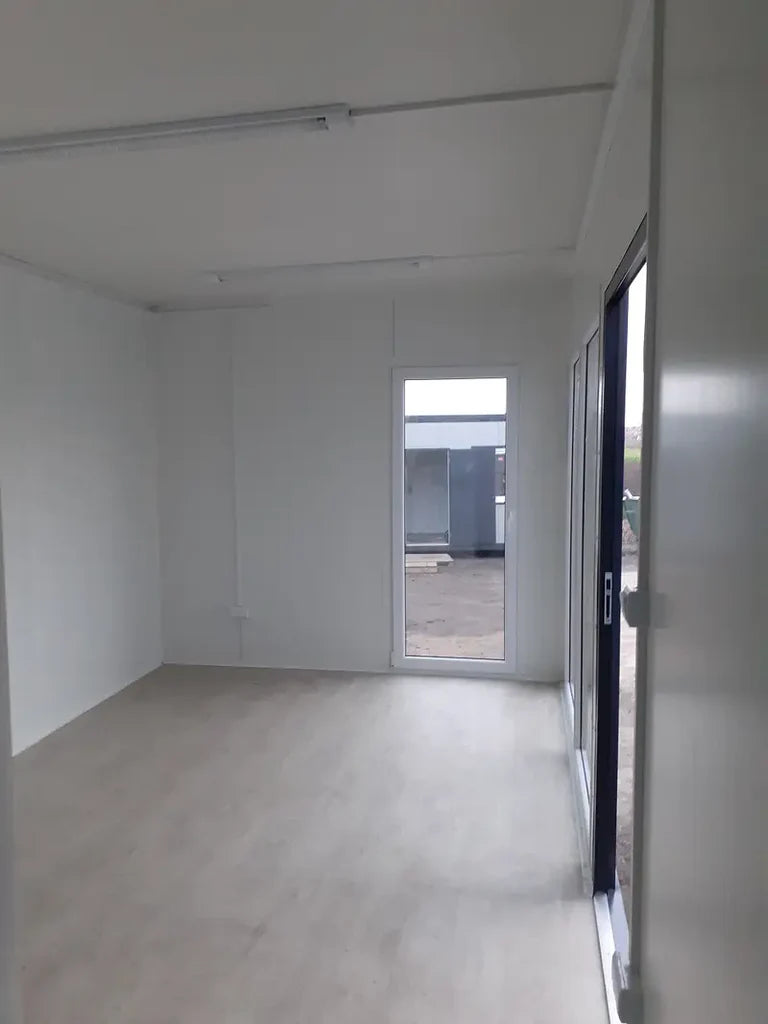 CONTENEDOR OFICINA DE 18 M²